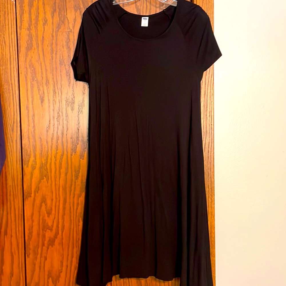 Old Navy black short sleeve T-shirt dress in a size medium tall